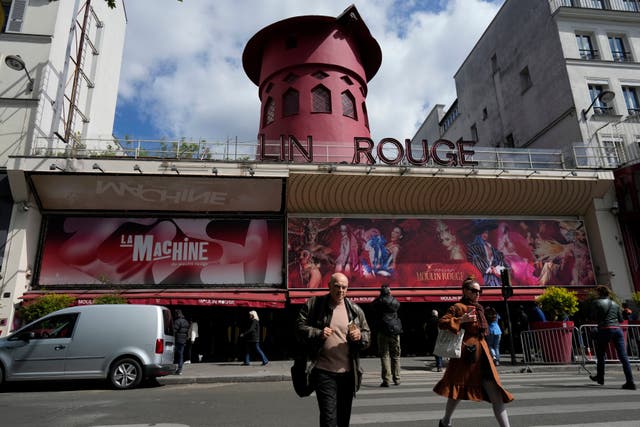FRANCIA-MOULIN ROUGE