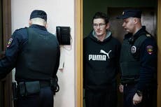 Estadounidense acusado de narcotráfico en Rusia comparece en tribunal