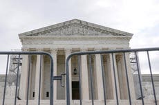Inician argumentos en Corte Suprema de EEUU sobre afirmación de Trump de inmunidad absoluta