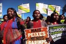 Indígenas de Brasil marchan por sus derechos a tierras