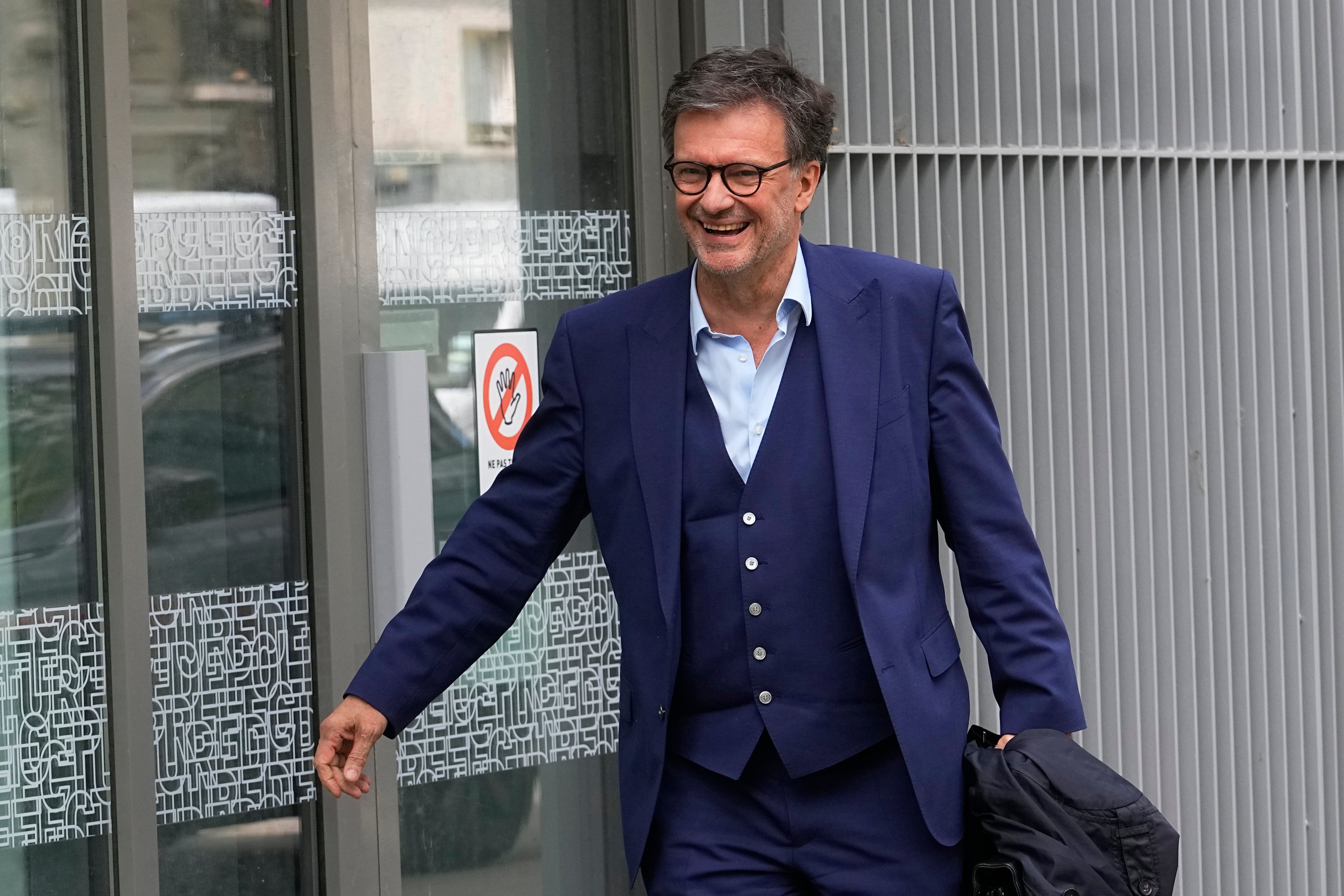 VIOLENCIA SEXUAL-GÉRARD DEPARDIEU