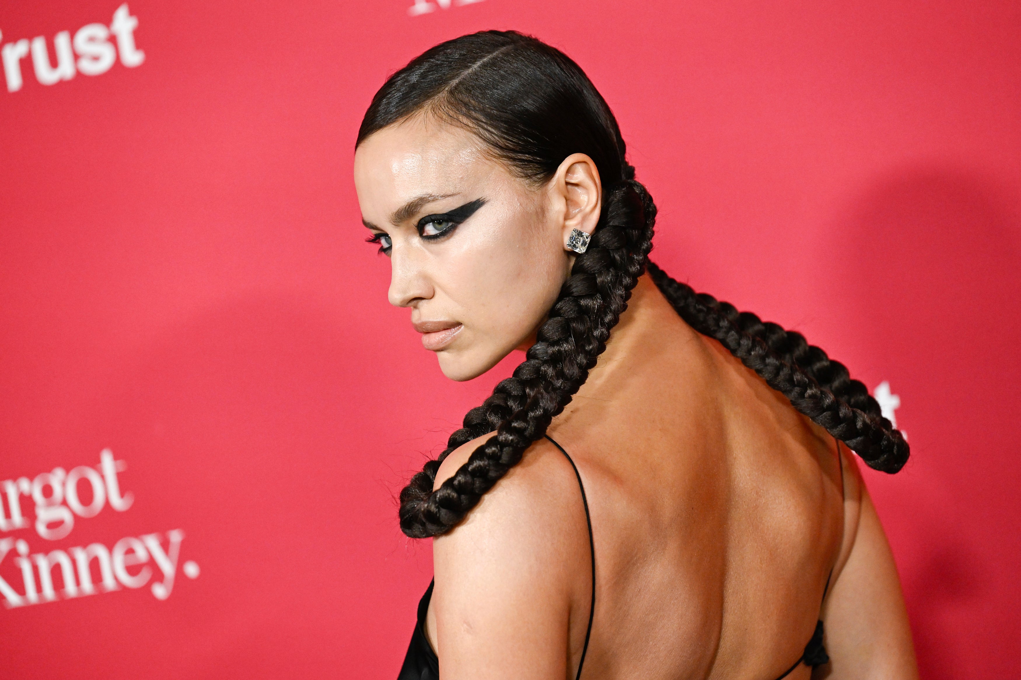 REY CARLOS-ORGANZACIÓN BENÉFICA