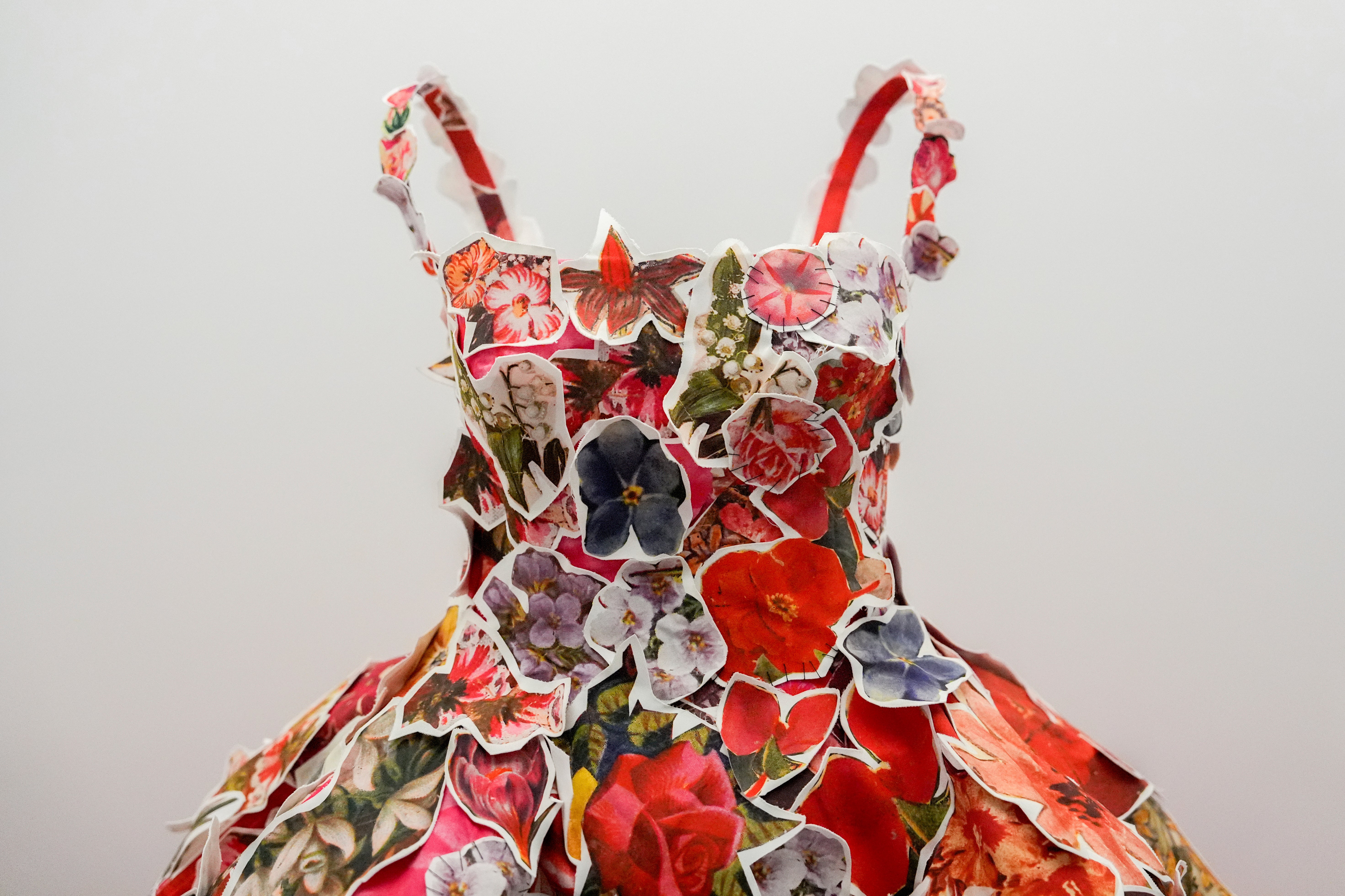 Un vestido de la exposición de gala del Costume Institute del Museo Metropolitano de Arte, “Bellezas durmientes: el despertar de la moda”