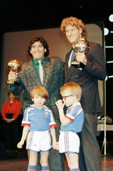 Reaparece el Balón de Oro perdido de Maradona. Será subastado en París