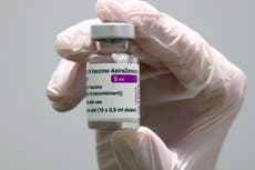 Regulador europeo retira autorización a vacuna de AstraZeneca para COVID a pedido de la farmacéutica