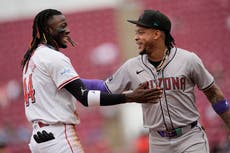 Hit de Carroll en el 8vo conduce victoria de DBacks ante alicaídos Rojos, 5-4