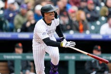 Rockies explotan en la cuarta con 7 carreras y superan 9-1 a Gigantes