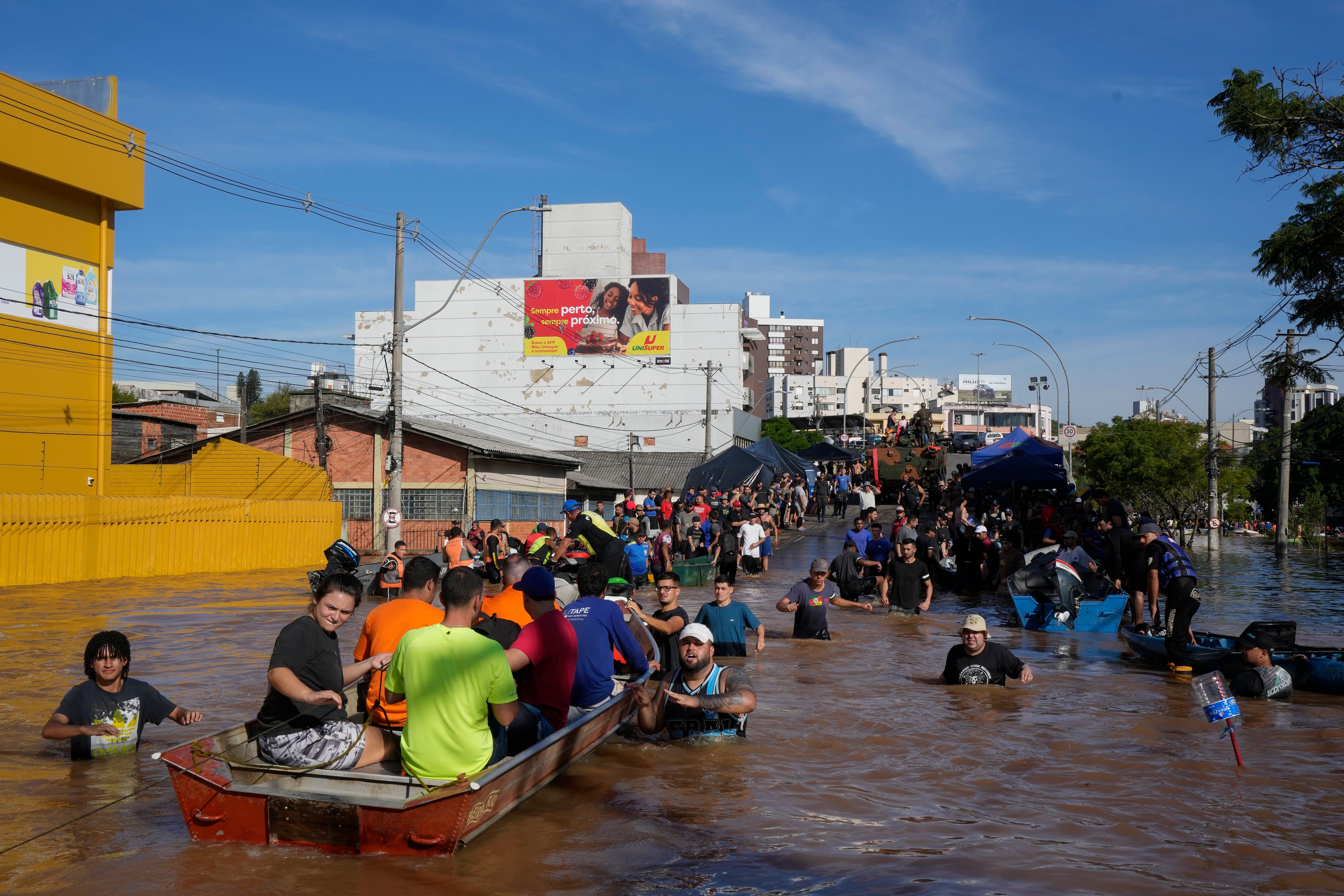 AMS-GEN BRASIL-INUNDACIONES-DESIGUALDAD