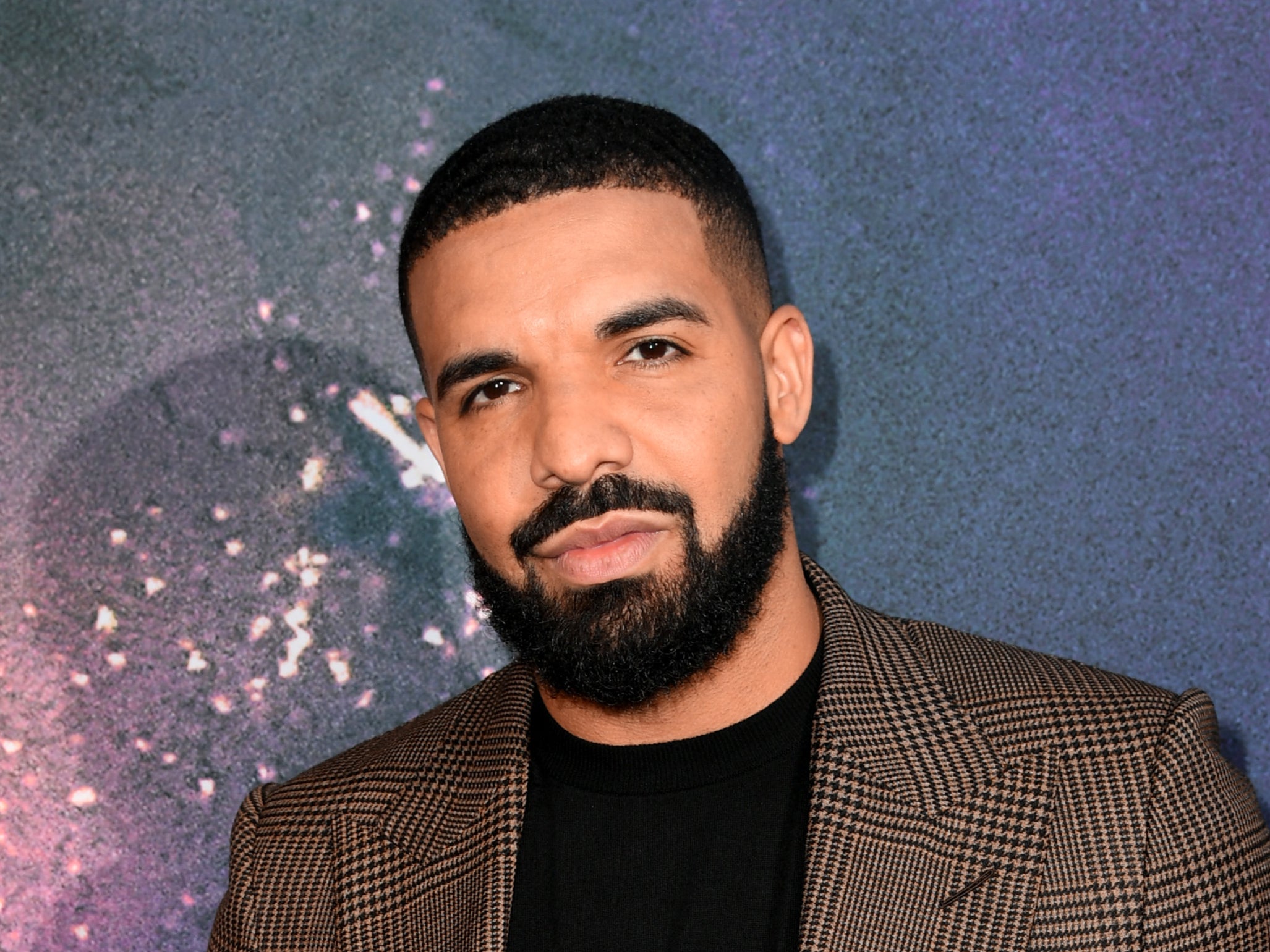 La mansión de Drake suscita el interés de los medios de comunicación