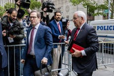 Inicia juicio por corrupción contra senador Bob Menendez; su segundo en una década