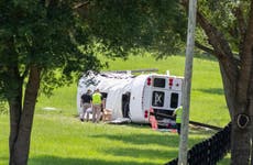 Niegan fianza a conductor que chocó contra autobús de jornaleros en Florida