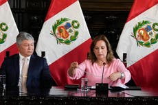 Presidenta de Perú es interrogada por investigación sobre presunta corrupción y enriquecimiento