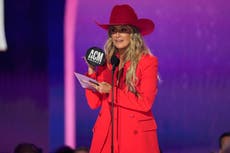 Lainey Wilson gana a lo grande en los Premios de la Academia de Música Country