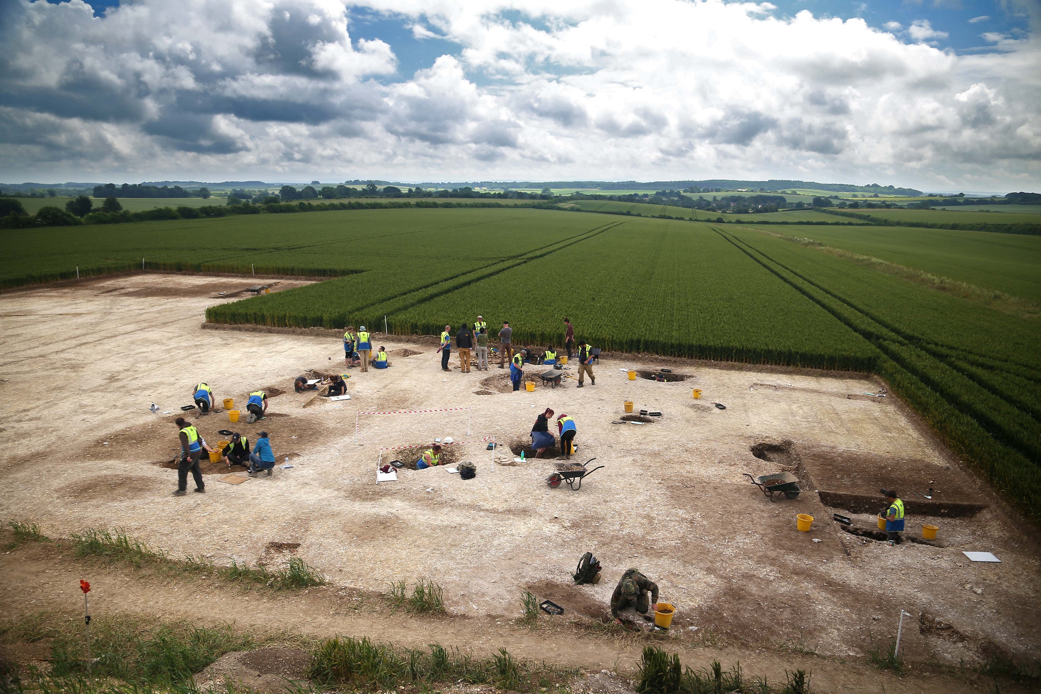 Excavación de un asentamiento prehistórico de 2.000 años de antigüedad en Winterborne Kingston, en el centro de Dorset
