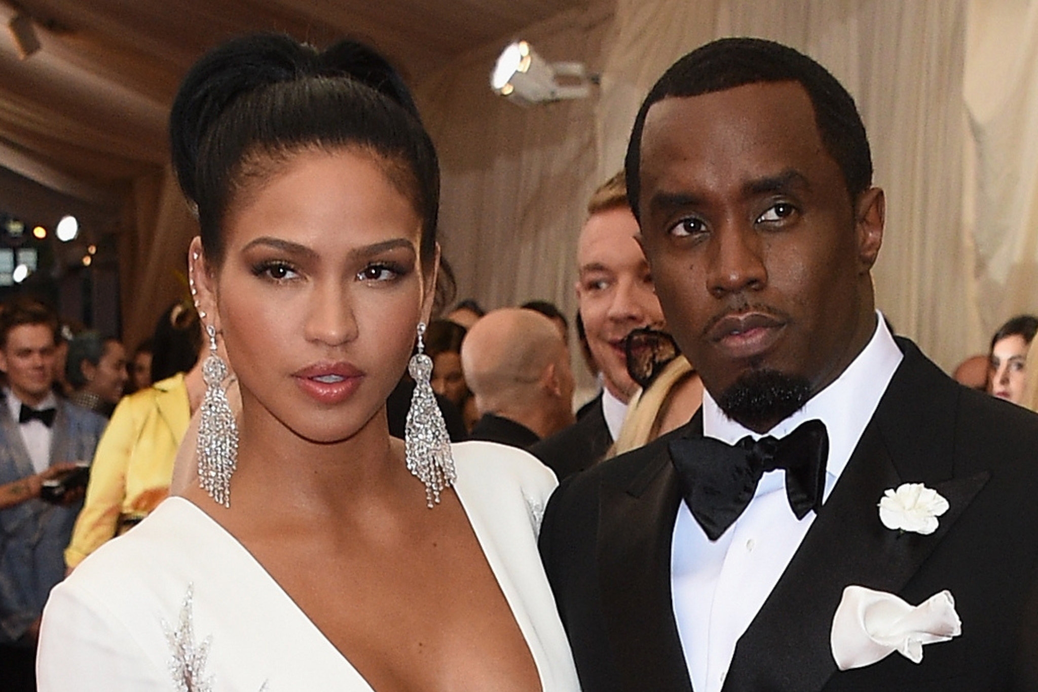 Diddy llegó a un acuerdo con su expareja, Cassie Ventura, un día después de que ella lo denunciara por violación y abuso