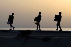 Palestinos reciben la 1ra ayuda entregada mediante muelle flotante de EEUU en Gaza, dice la ONU