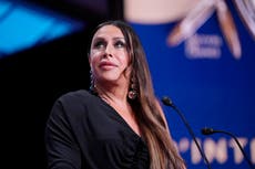 Karla Sofía Gascón en camino a ser la primera mujer trans en recibir un Globo de Oro