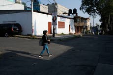Una mujer podría gobernar México. Millones más siguen en la sombra como empleadas domésticas