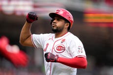 Salida de calidad de Nick Londolo y jonrón de Candelario ayudan a Rojos a vencer 3-1 a Cardenales