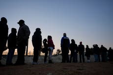 Los sudafricanos empiezan a votar en elecciones consideradas como las más importantes en 30 años