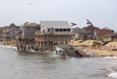 Se derrumba casa en playa de Carolina del Norte; la sexta en cuatro años