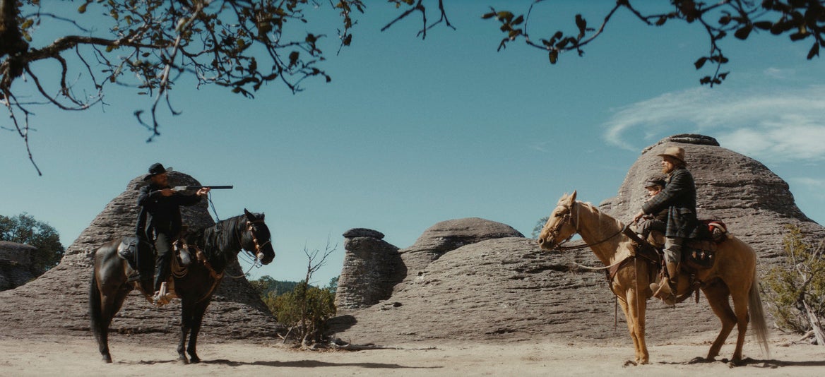 THE DEAD DON’T HURT-VIGGO MORTENSEN