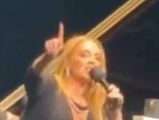 Elogian a Adele por regañar enfurecida a un fan homofóbico en pleno concierto