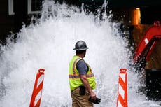 Agua comienza a fluir de nuevo en centro de Atlanta tras suspensión de servicio