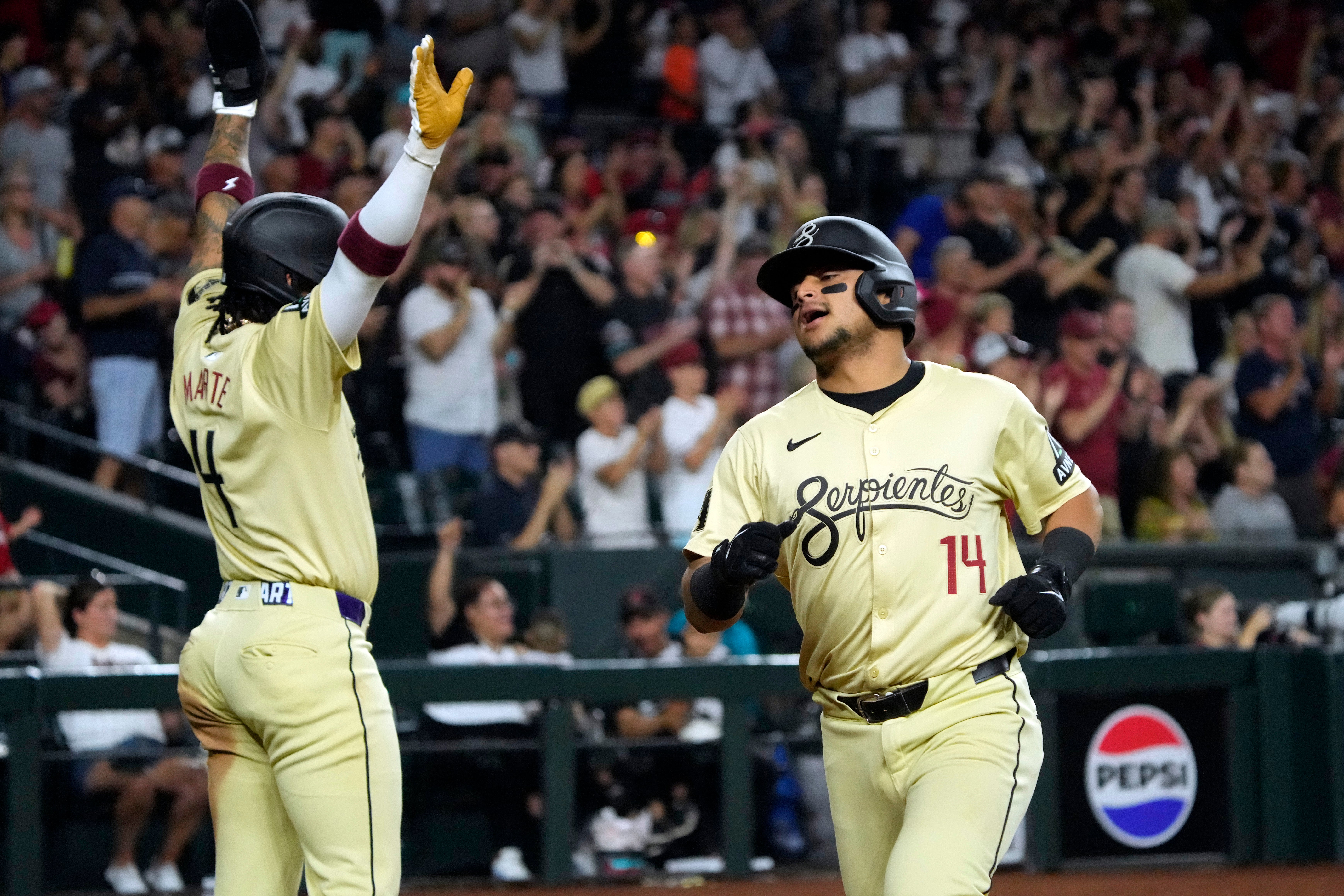 GIGANTES-DIAMONDBACKS