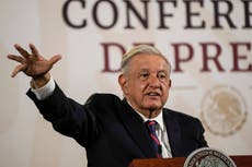 López Obrador admite el desplazamiento de miles de personas por violencia en el sur del país
