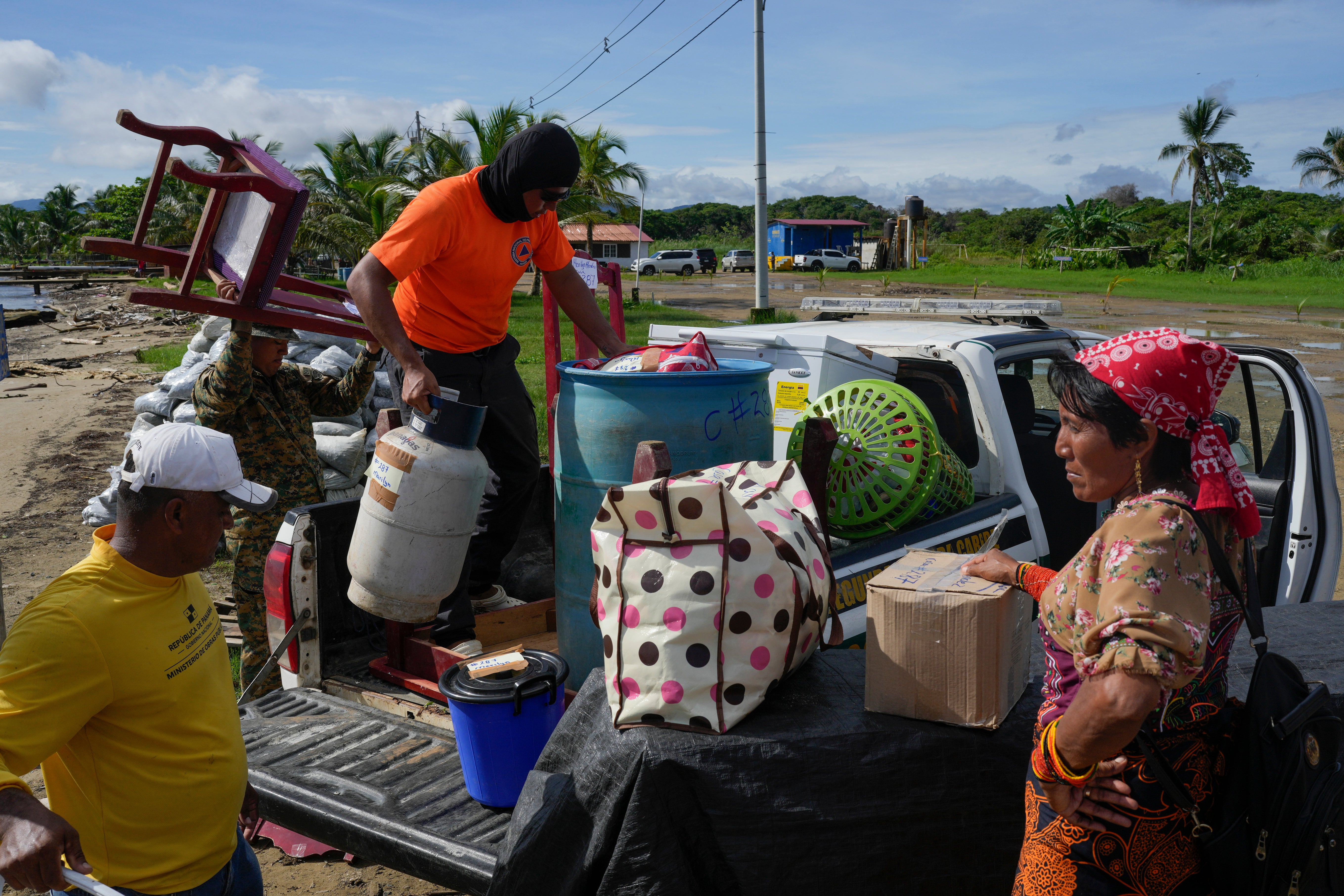 PANAMÁ-ISLA DESPLAZAMIENTO