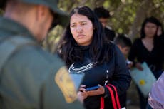 Migrantes desconcertados e inseguros mientras comienzan deportaciones bajo nueva normativa en EEUU