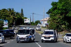 Muere hombre baleado por policía en Nueva Caledonia; continúan los disturbios