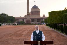 Modi nombra gabinete luego que su partido perdió mayoría