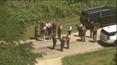 Tres policías resultan heridos al acudir a casa del norte de Illinois