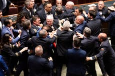 Estalla pelea a puñetazos en la Cámara de Diputados de Italia en medio de tensiones