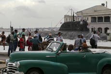 Cubanos hacen cola para subir a conocer fragata rusa