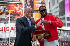 Sean "Diddy" Combs devuelve llave de NY tras revelación de video sobre agresión a cantante Cassie