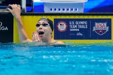 Gretchen Walsh establece récord mundial en los 100 metros mariposa durante las pruebas olímpicas