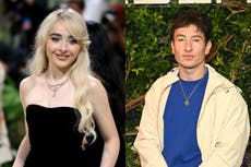 Sabrina Carpenter habla sobre su experiencia laboral con Barry Keoghan