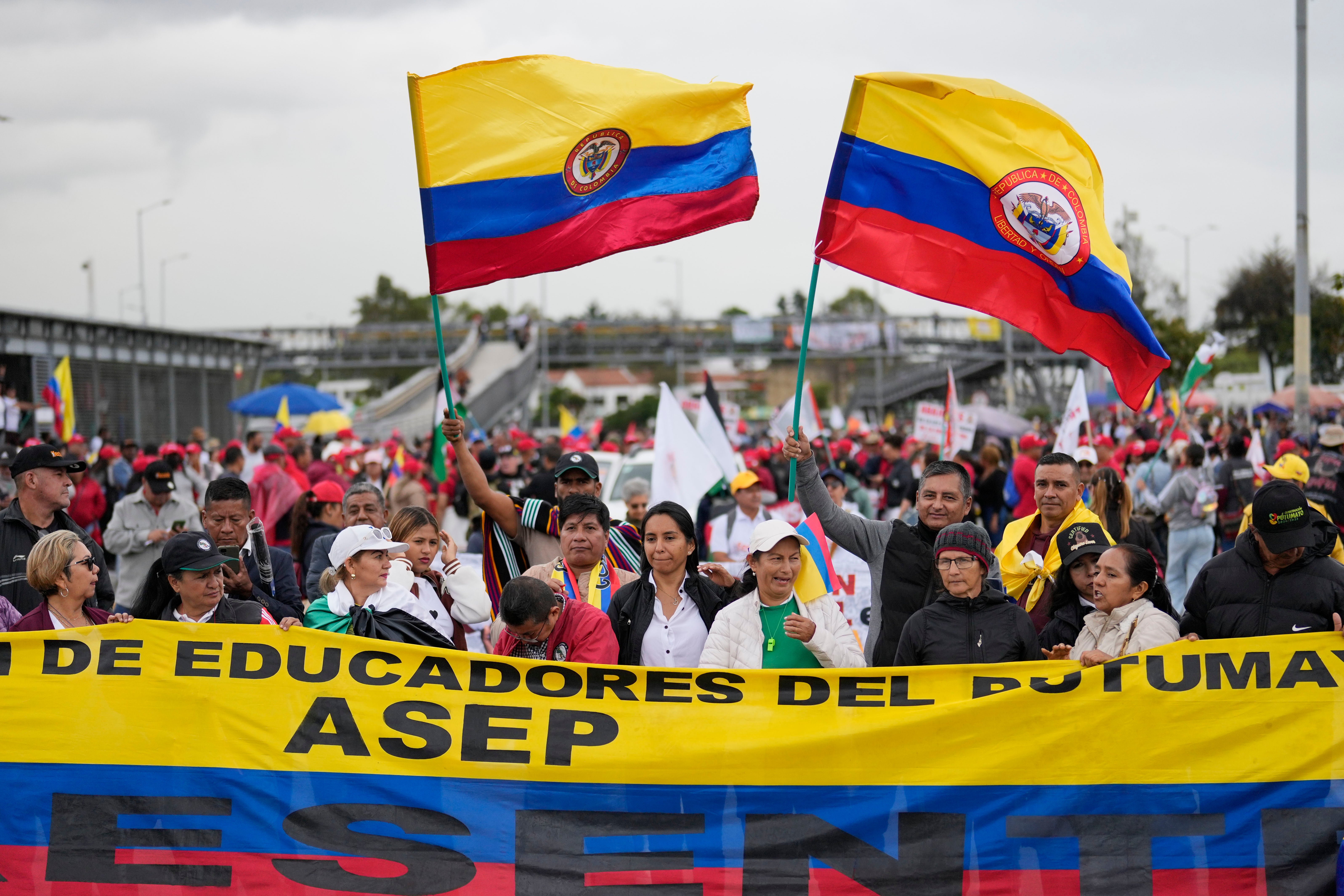 COLOMBIA-PROTESTA PROFESORES