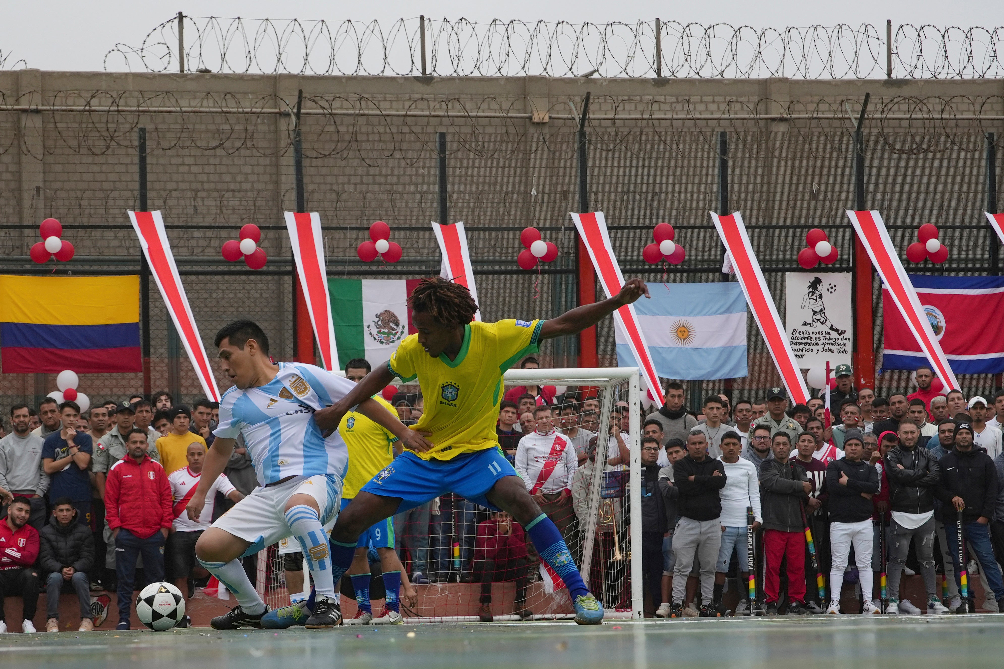 AMS-GEN PERÚ-CÁRCEL FÚTBOL