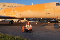 Detenidas dos activistas climáticas por arrojar pintura sobre aviones privados en Londres