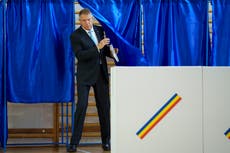 Líder rumano abandona contienda para dirigir la OTAN, allana el camino a Rutte