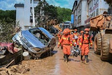 Hallan muerta a familia de seis en provincia de China en medio de inundaciones