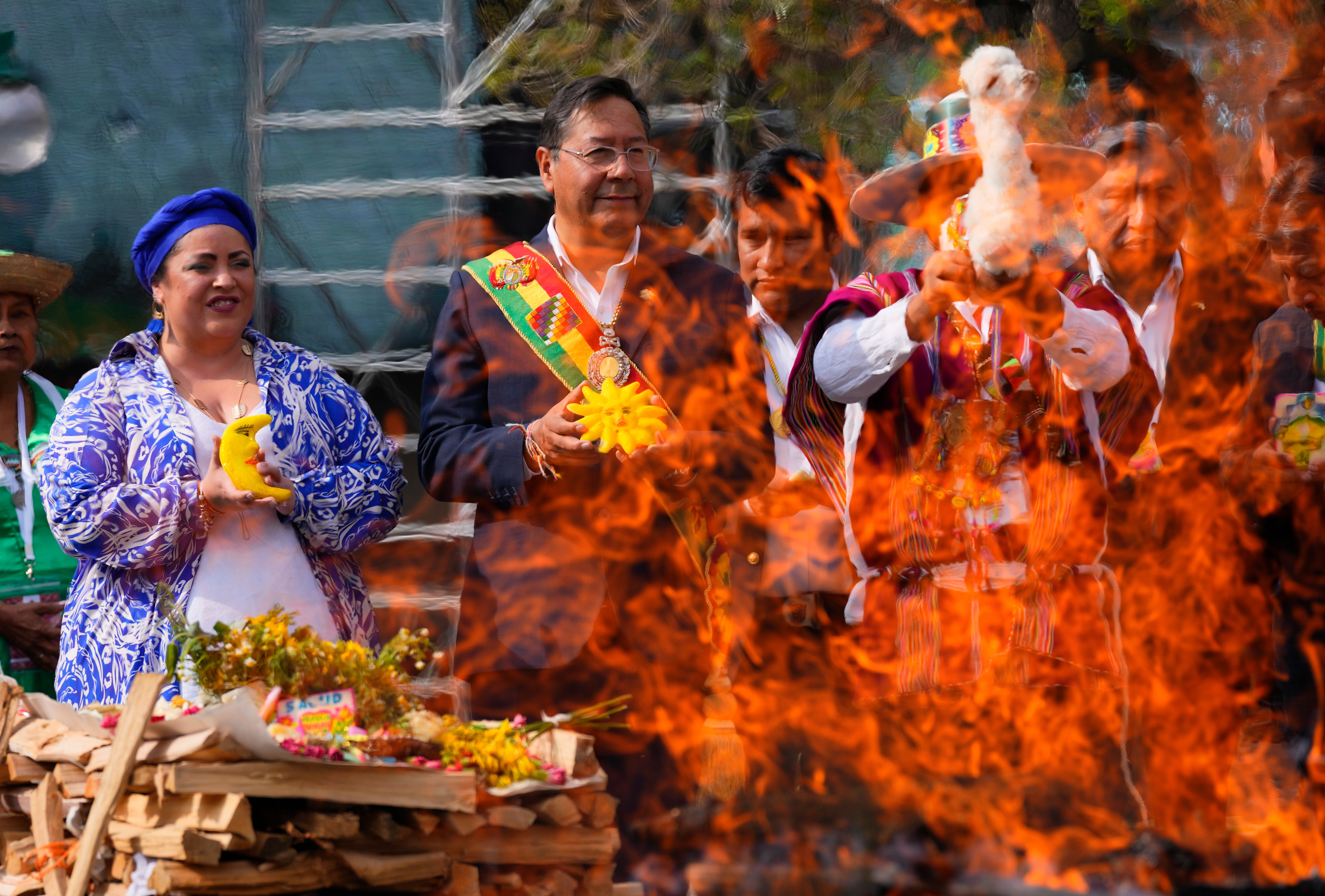 AP EXPLICA-BOLIVIA CRISIS