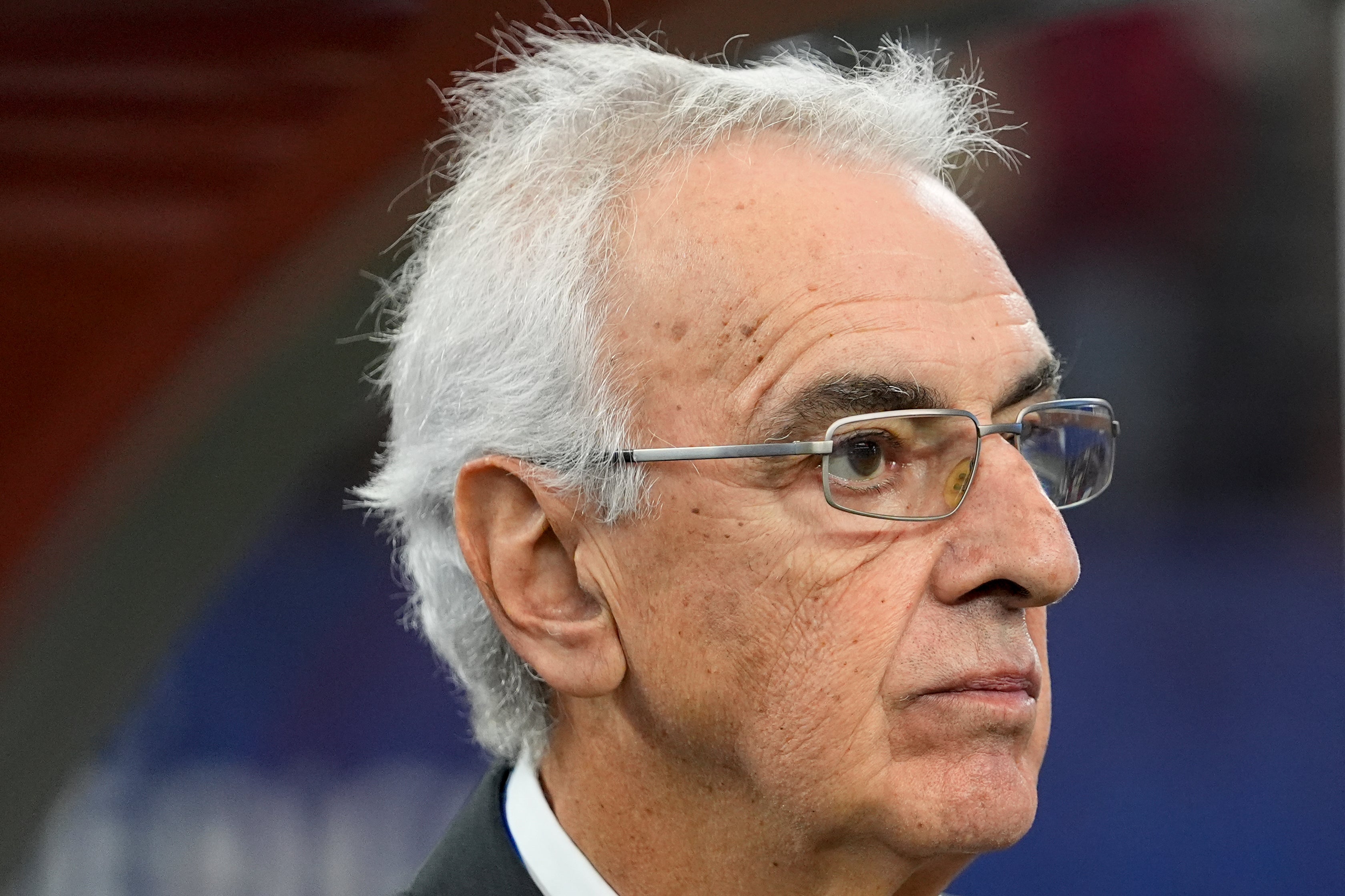 Con Advíncula entre algodones, Perú se juega mucho ante Canadá