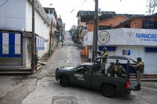 Desplazamiento masivo de personas ilustra el miedo en un estado disputado por los cárteles