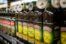 Aceite de oliva se convierte en un lujo inalcanzable para muchos hogares en España