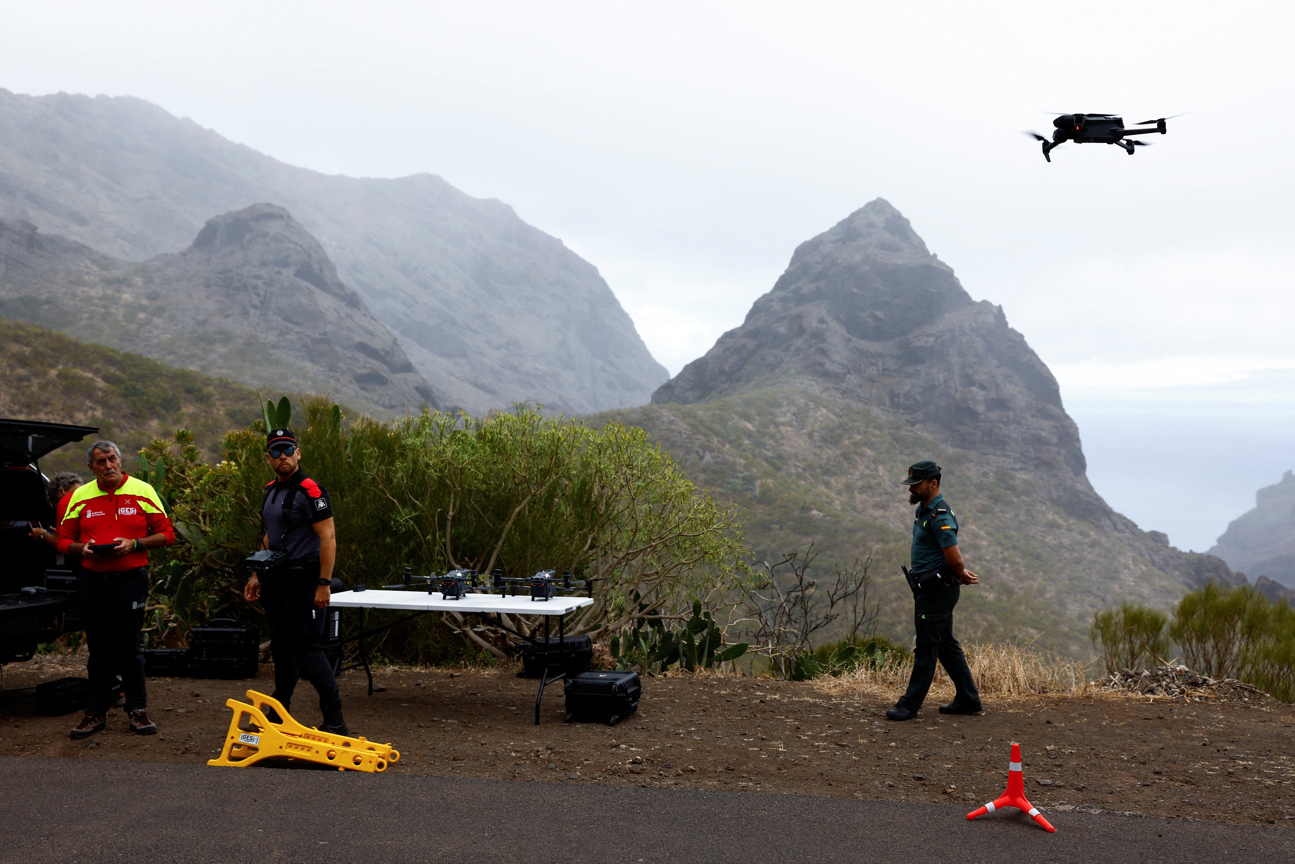 Los equipos de rescate siguen buscando a Slater en las montañas